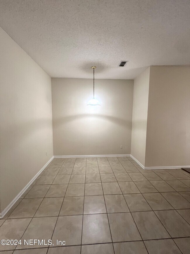 Building Photo - 8342 Staplehurst Dr