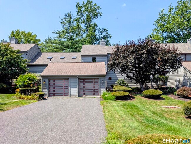 Foto del edificio - 6 Ledgewood Dr