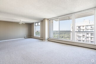 Building Photo - 9835-9113 113 St