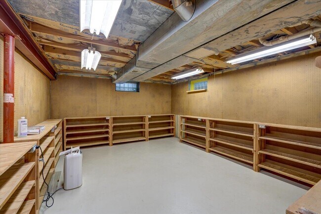 Building Photo - 7218 E Branford Ln