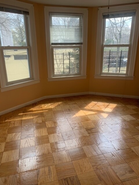 Building Photo - 239 E 234th St