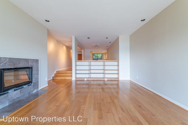 Building Photo - 2 br, 2 bath House - 5824 SW Riverpoint Ln