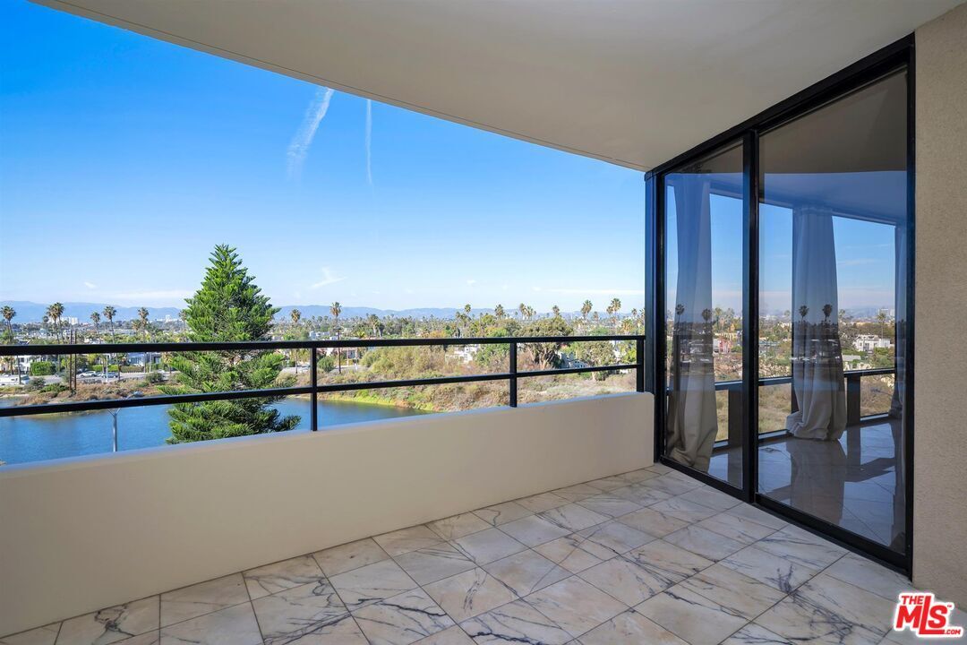 Foto principal - 4316 Marina City Dr