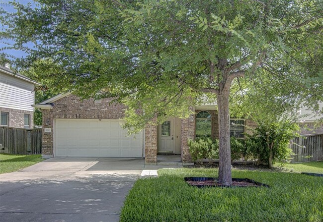 Building Photo - 1610 Greenside Dr