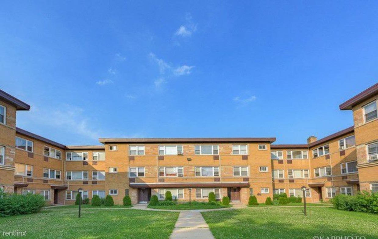 Primary Photo - 6823 N Seeley Ave