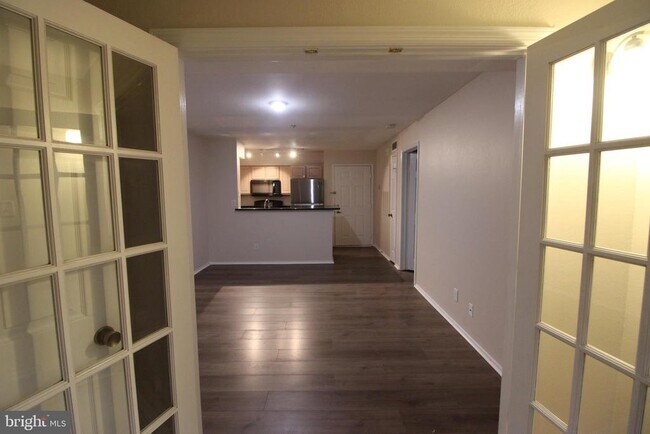 Foto del edificio - 3311 Wyndham Cir