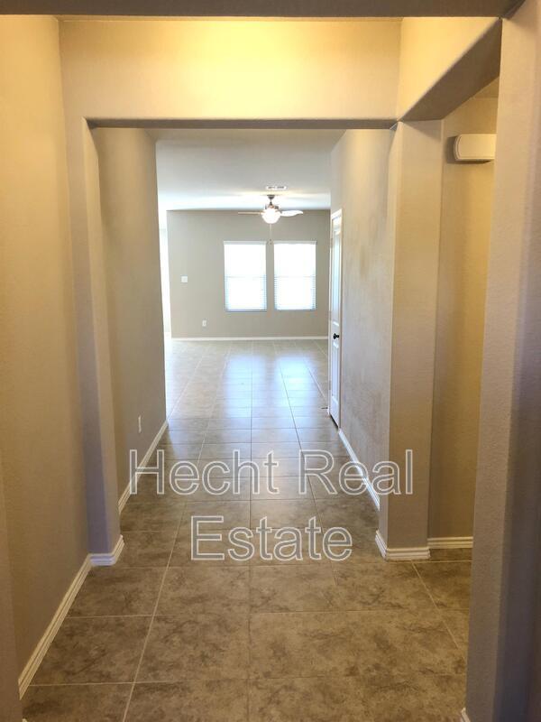 Building Photo - 836 Hillrose Dr