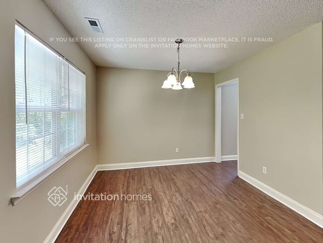 Building Photo - 2017 Briarberry Ln