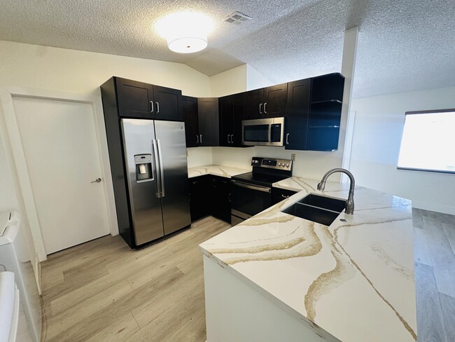 Foto del edificio - 7221 SW 14th St