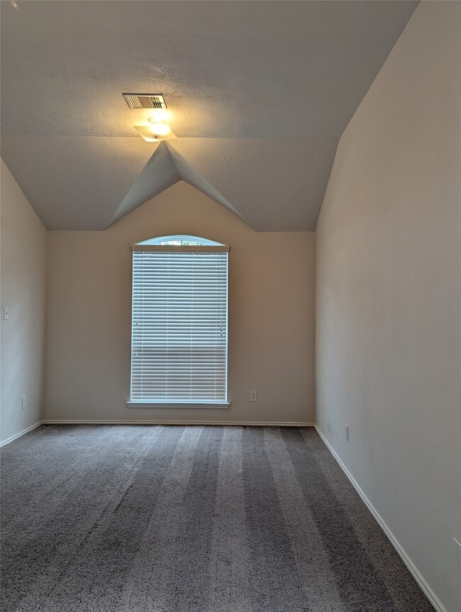 Building Photo - 13319 Lansdown St