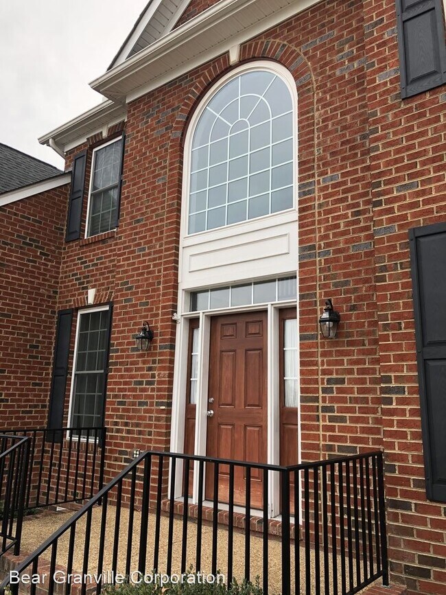 Building Photo - 4 br, 3.5 bath House - 11005 Mountain Spri...