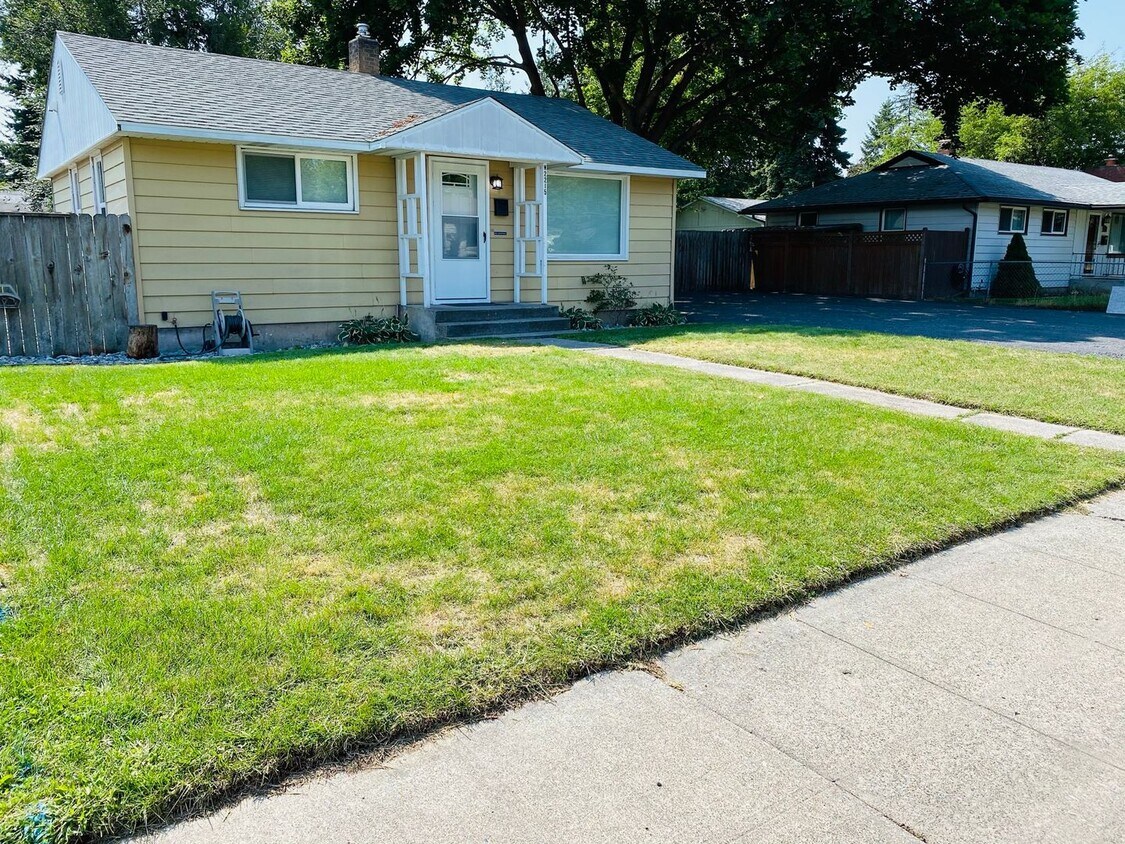 Foto principal - Completely Remodeled Northwest Area 3 Bedr...