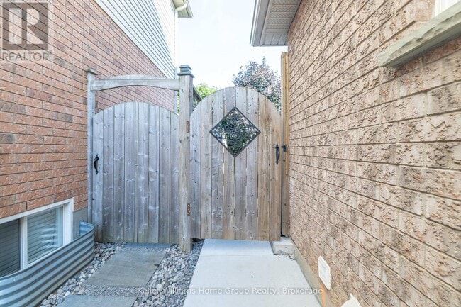 Building Photo - 95 Goodwin Dr