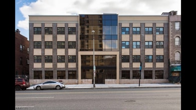 Building Photo - 90 Clinton Ave
