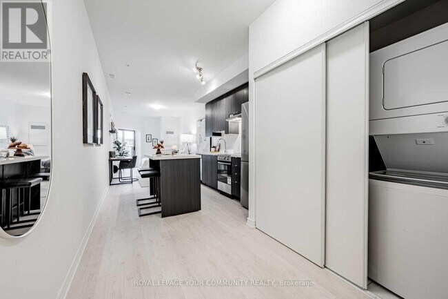 Photo du bâtiment - 408 Browns Line