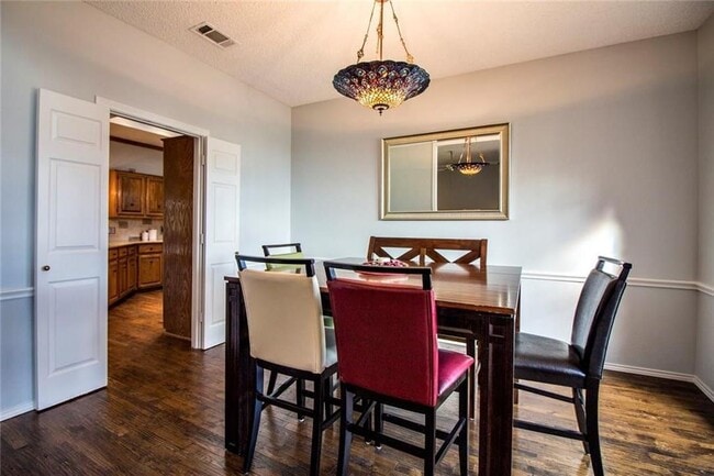 Building Photo - 4111 Province Dr