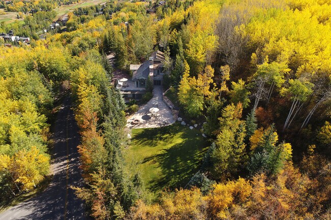 Building Photo - 291 Faraway Rd
