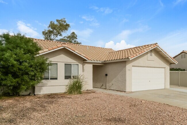 Foto del edificio - 390 Lombardy Cir