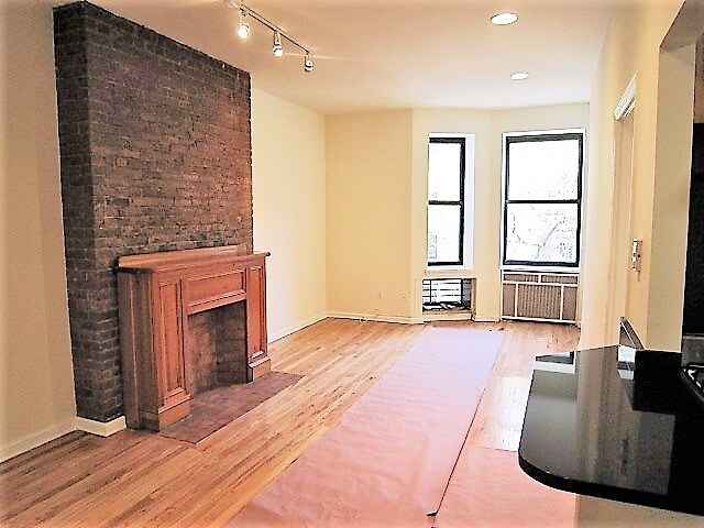 Primary Photo - 160 W 75th St