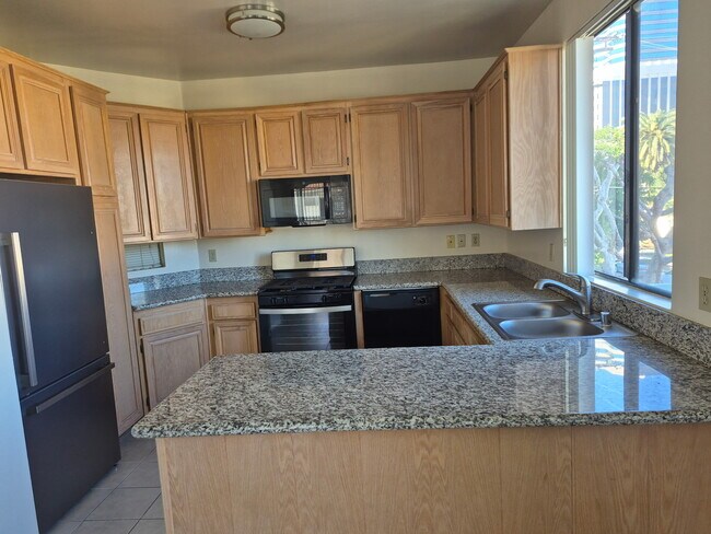 Foto del edificio - Dicken's Court Apartments