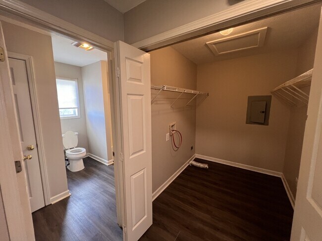 Foto del edificio - 200 Stone Henge Ln