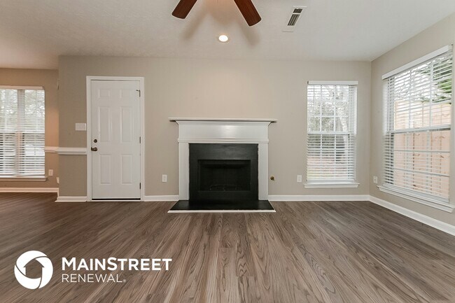 Building Photo - 604 Longstreet Ln