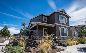 Building Photo - 3318 SW 28th St
