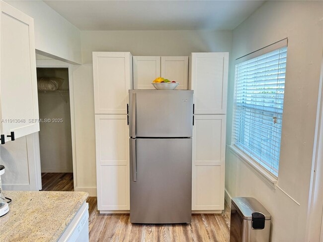 Foto del edificio - 301 NE 15th Ave