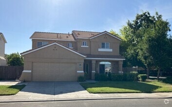 Building Photo - 2913 Esta Ave
