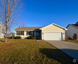 Building Photo - 775 SE Olson Dr