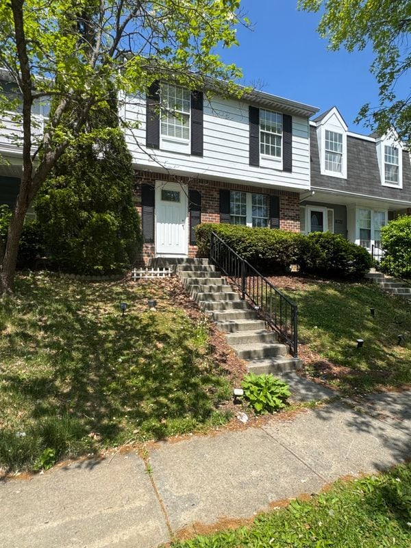 Foto del edificio - 9730 Red Clover Ct