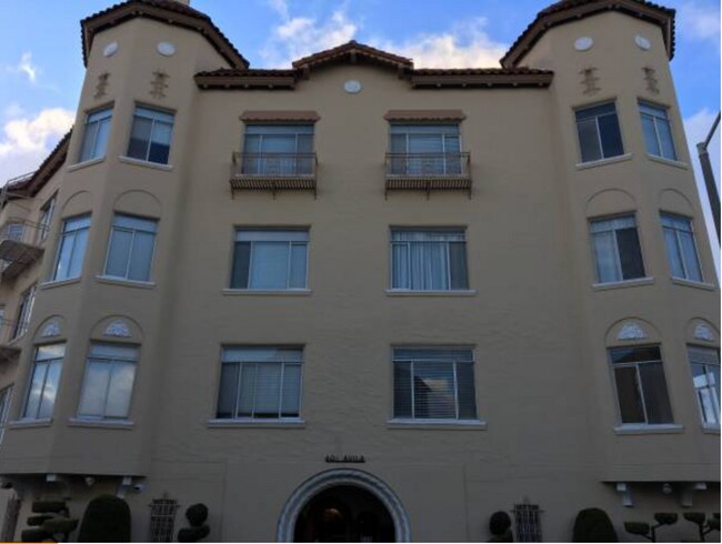 Building Photo - 401 Avila St