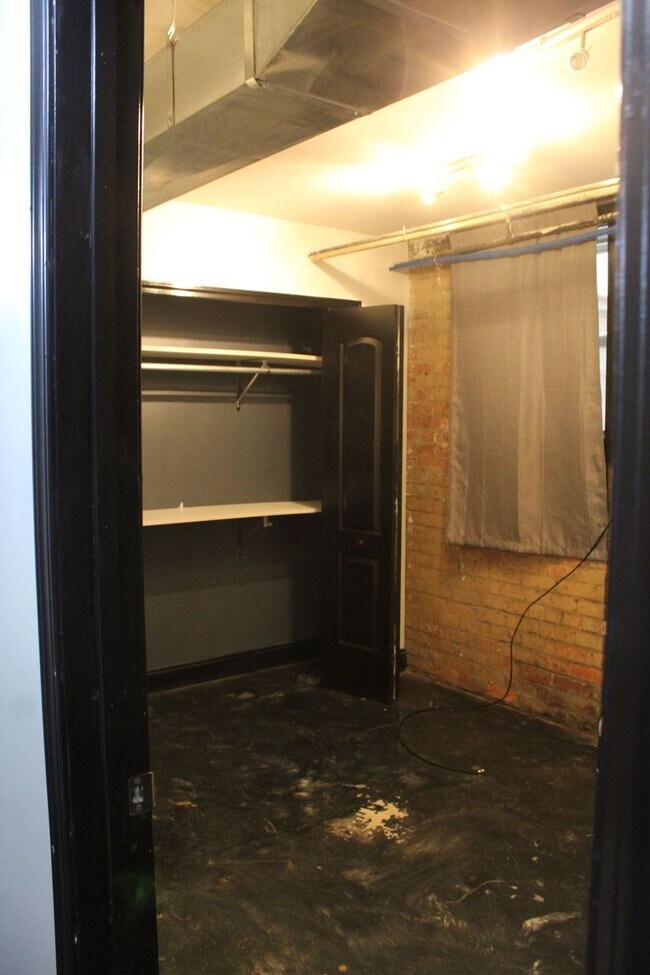 Foto del edificio - 2 BEDROOM LOCATED IN THE HEART OF THE ART ...