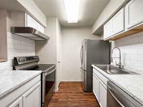 Building Photo - 6001 Reims Rd