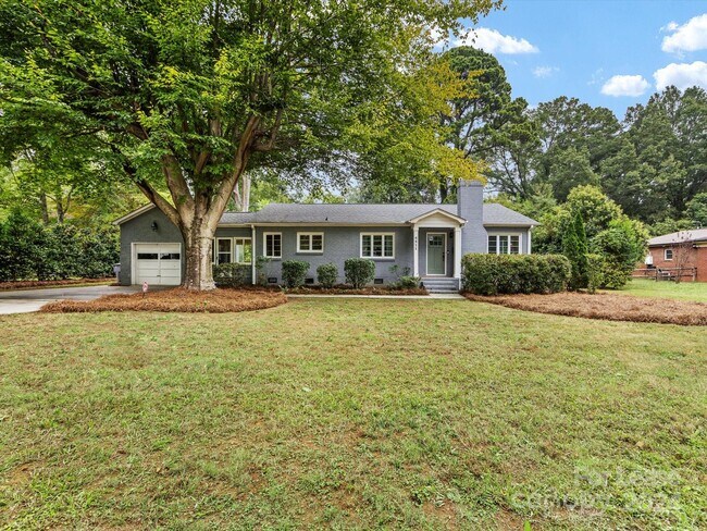Building Photo - 4411 Castleton Rd