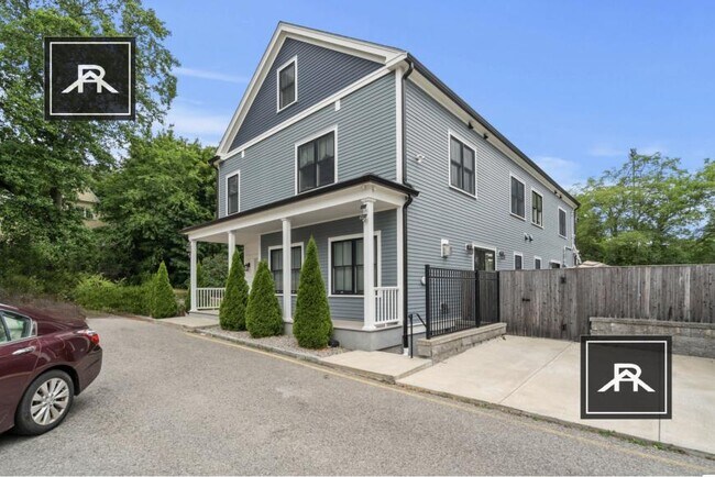 Foto del edificio - 5 bedroom in Brighton MA 02135