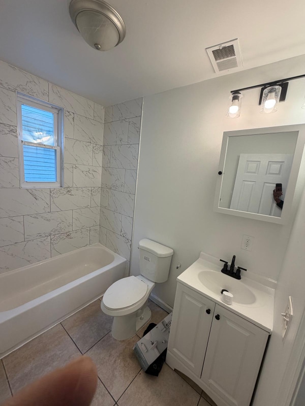 Building Photo - 904 S 18th St