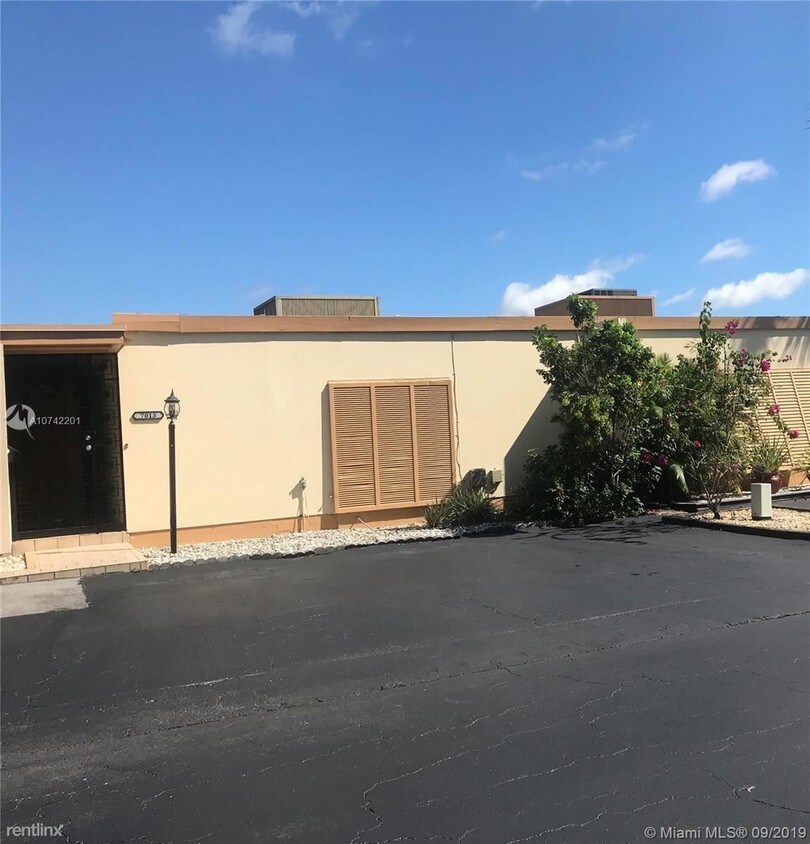 Building Photo - 3 br, 2 bath  - 7013 Crown Gate Pl Unit 7013