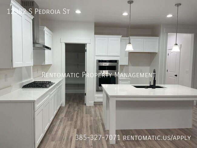 Foto del edificio - 12382 Pedroia St