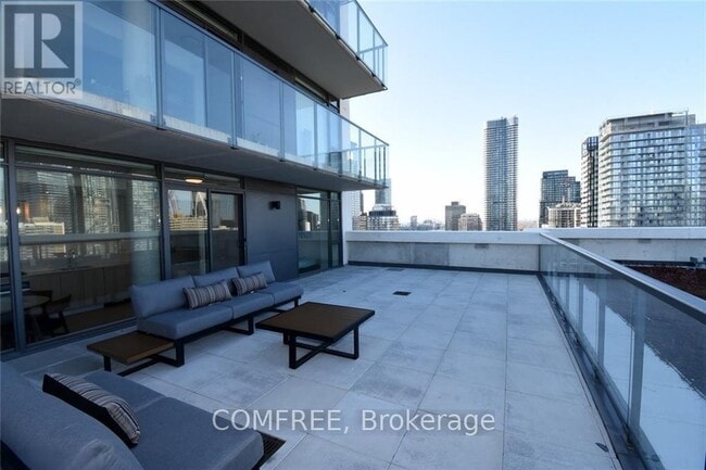 Building Photo - 81 Wellesley St E