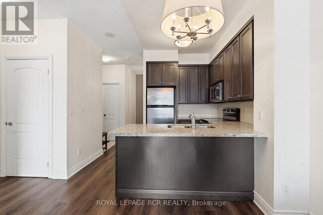 Photo du bâtiment - 30 N Park Rd