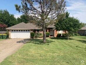 Building Photo - 538 Highpoint Dr