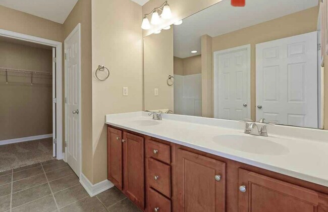 Baño principal - lavabos dobles - 14870 E Shadow Creek Dr