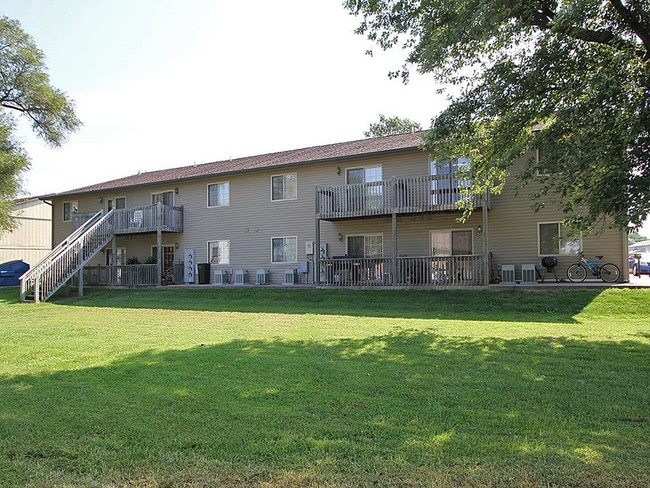 Building Photo - Cedar Pointe Apartments