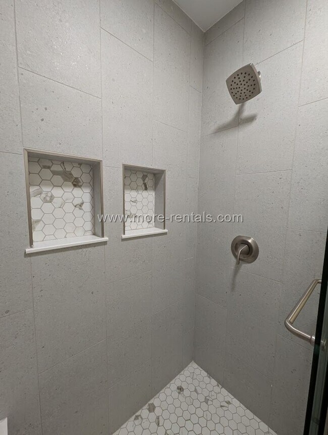 Foto del edificio - 881-883 S. Third St