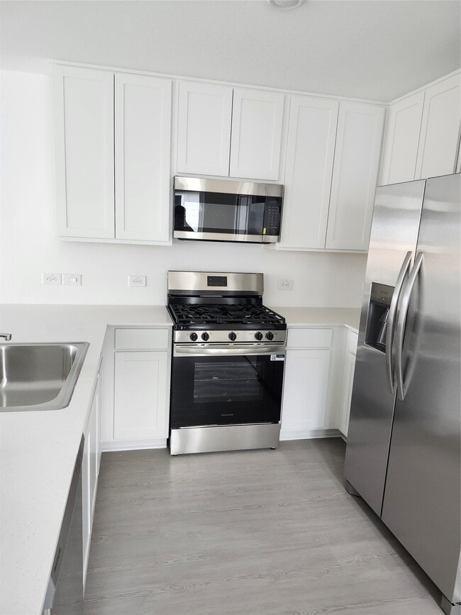 Building Photo - 12019 Noble Wood Vlg