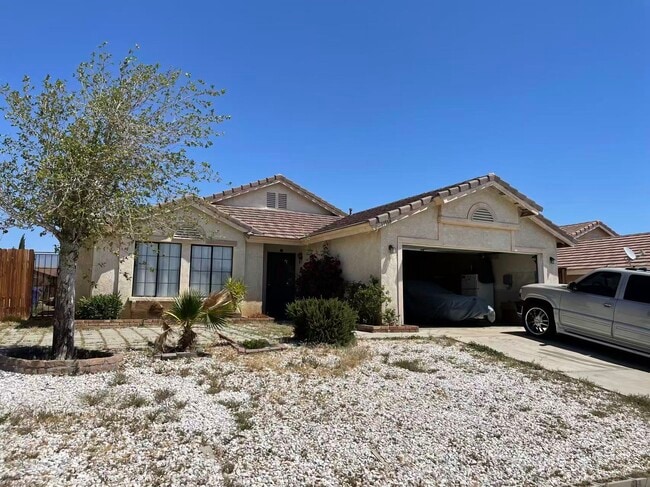 Building Photo - 13558 Sandstone Dr