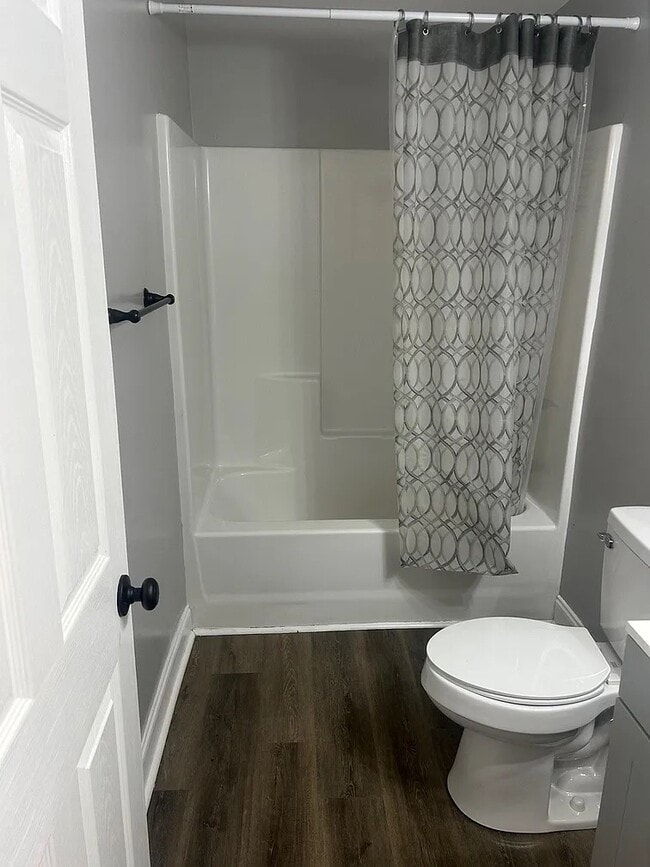 Building Photo - 210 Sunny St