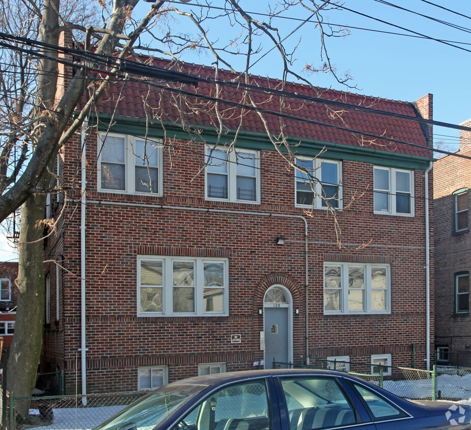 Primary Photo - 120 S 12th Ave