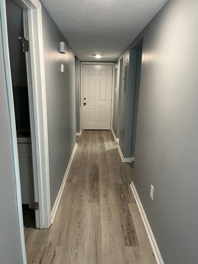 Foto principal - 527 Tibet Ave